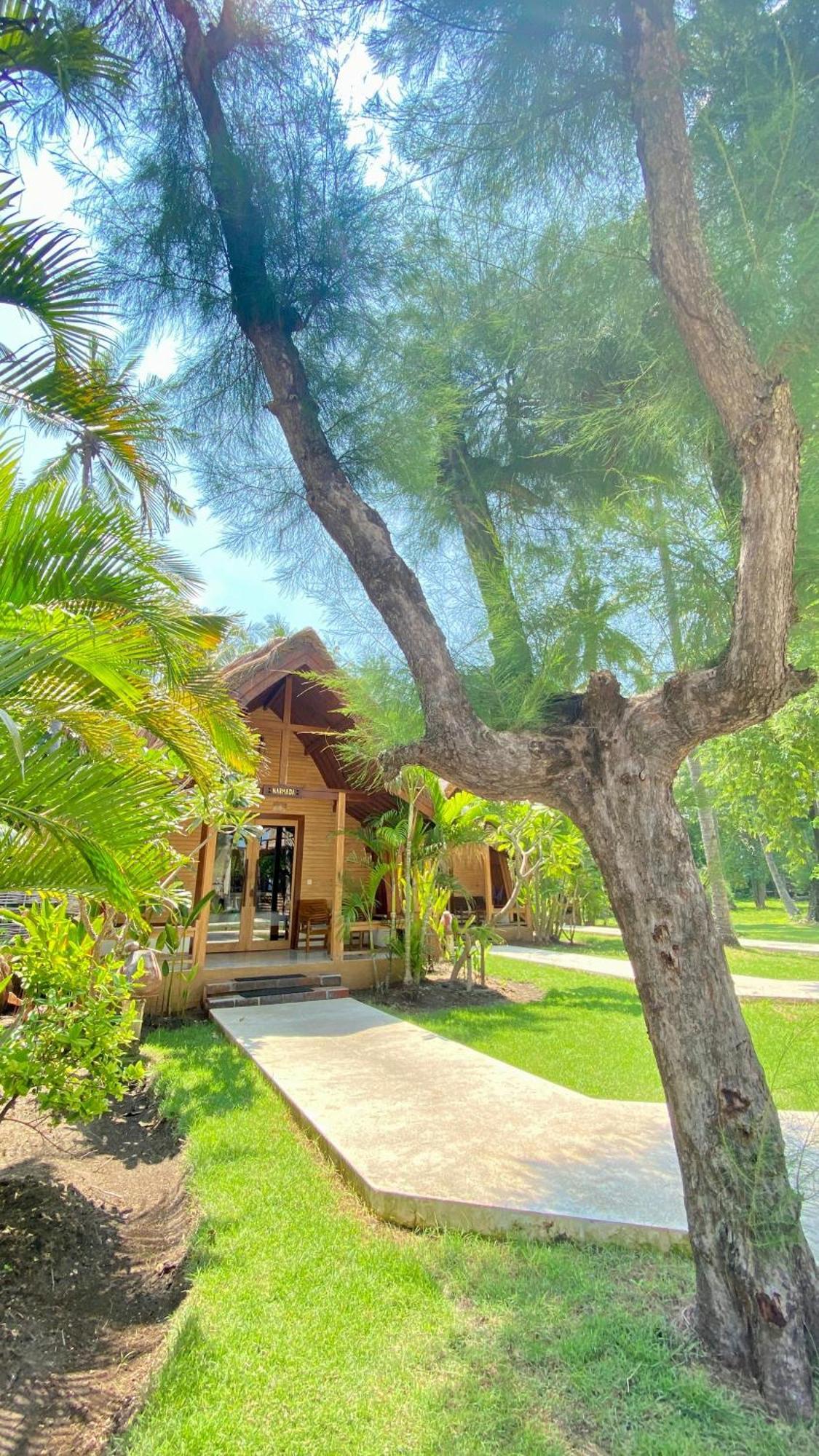 Vyaana Resort Gili Air Exterior photo